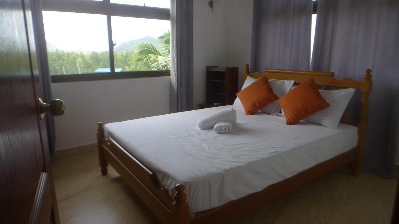 Belle Rose Vue Guest House Baie Sainte Anne Exterior photo