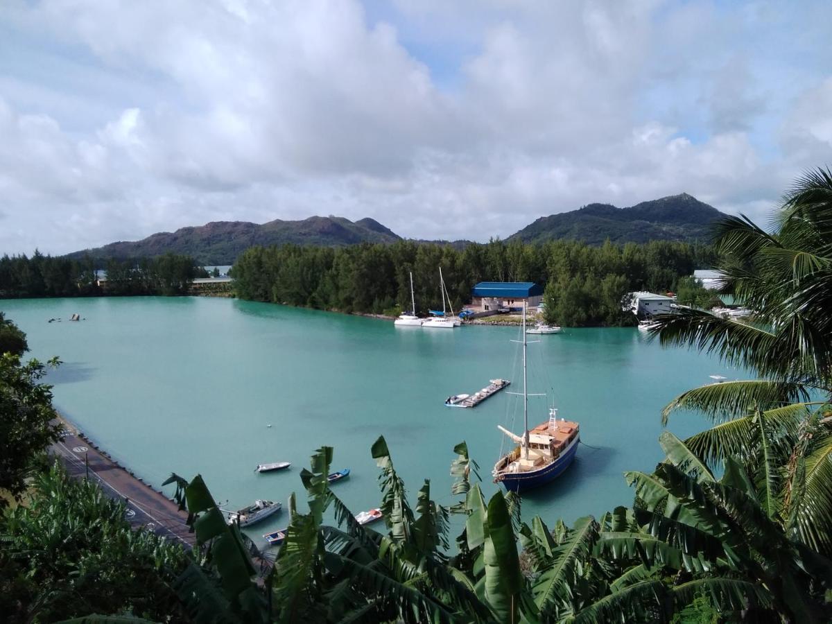 Belle Rose Vue Guest House Baie Sainte Anne Exterior photo